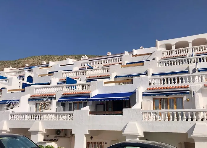 Pool & View Christianos * 洛斯克里斯蒂亚诺斯