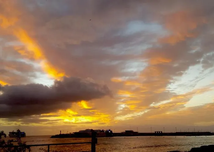 Pool & View Christianos * 洛斯克里斯蒂亚诺斯